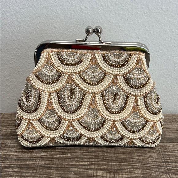 Beaded Cream & Gold Clutch w/ Crossbody Strap ✨ - Picture 1 of 11